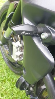 Triumph Speed Triple 1050 - 12