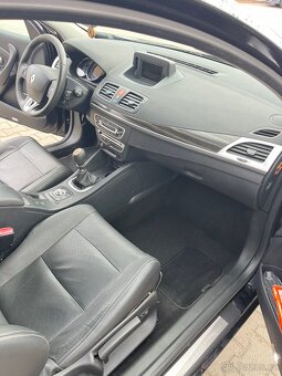 Renault Megane coupe 1.4i 96kw, rv. 2010, najeto 122tis. - 12