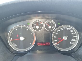 Ford Focus, 1.MAJ. NEHAVAROVANÉ, NOVÁ STK - 12