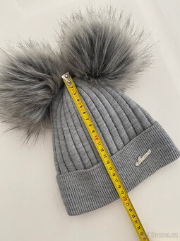 Dívčí zimní čepice - 12