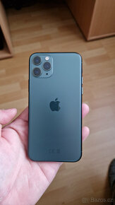 Apple iPhone 11 PRO 64 GB - tmavě zelený + obaly - 12