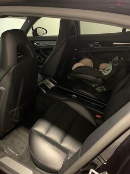 Porsche Panamera 420PS, Sportovní Volant - 12