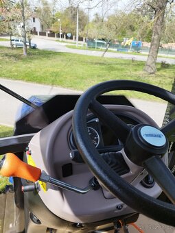 Traktor Farmtrac 555 DTc V - 12