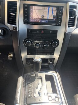 Prodám Jeep Grand Cherokee Limited 3.0 CRD 160kw, r.v. 2010 - 12