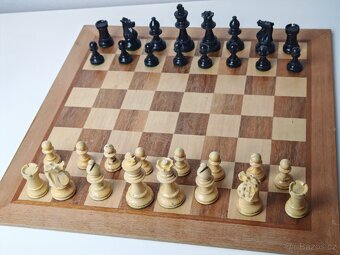 Staré dřevěné šachy - 12