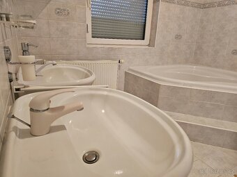 Prodej rodinného domu 5+kk, 231m2 + podkroví, Mohelnice - 12