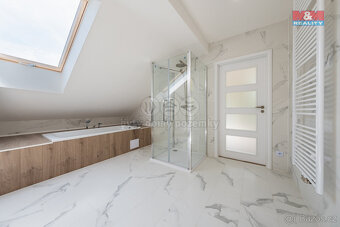 Prodej rodinného domu, 190 m², Praha, ul. Žampiónová - 12