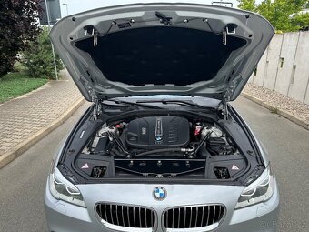 BMW F10 530d xDrive M-packet LCI, full výbava, TOP stav - 12