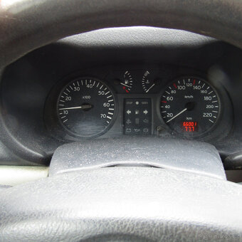 Renault Clio 1,2i 43kw, NAJETO 66 001km - 12