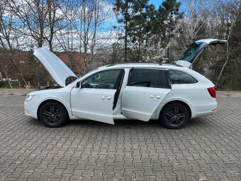 Škoda Superb Combi 2.0 TDI Ambition - 12