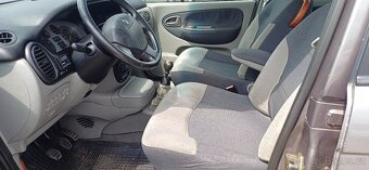 Renault Scénic 1.9 TDI 75KW  Digitální klimatizace - 12