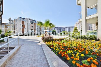 Na prodej: prostorný a plně zařízený apartmán 3+kk jen 450 m - 12
