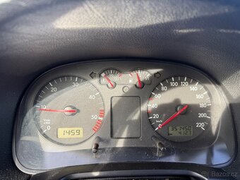 Volkswagen Golf IV 1.9 TDI - 12