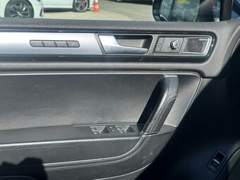 Volkswagen Touareg  2012 - 12
