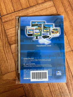 LCD MONITOR - 12