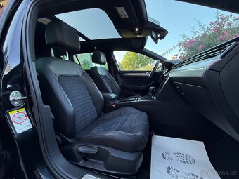 VW Passat B8 2.0TDi/DSG/Highline/Virtual/Alcantra/Pano/Tažný - 12