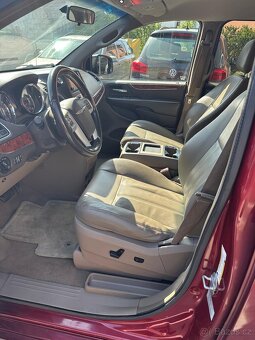 2015 Chrysler Town Country Limited Koža 7 miest - 12