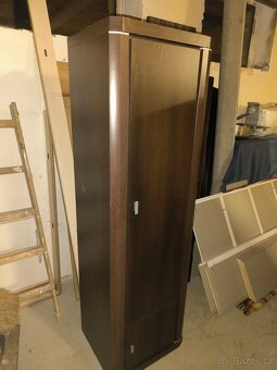 Bytový nábytek, pračka, postele , gauče , stolky , televize - 12