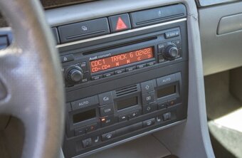 AUDI A4 2.0 TDI QUATTRO - 12