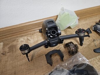DJI FPV MEGA SET – 4 baterií, Goggles V2, controller 2 - 12