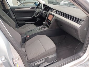 VW Passat Variant Basic 2.0TDI 110kW DSG Webasto Tažné LED - 12