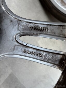 BMW 3 f30F31 F32 F33 F34 BMW R18 Originál 5x120 - 12