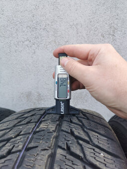 215/65R16 zimní sada DACIA DUSTER 6,5x16 5x114,3 ET50 - 12