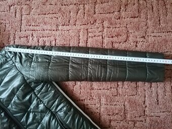 Dámská khaki zimní bunda/kabát s kapucí - 12