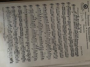 LP desky a noty - 12