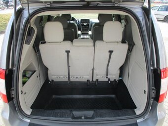 CHRYSLER TOWN & COUNTRY 3,6L V6 211kw LPG odp. DPH 2015 - 12