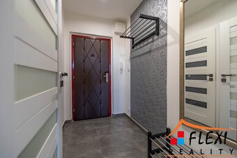 Pronájem zařízeného bytu 1+kk s lodžií, os.vl., 31,75 m2, Mo - 12