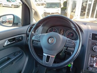 VOLKSWAGEN TOURAN 1,6 TDI /NAVI/2xKOLA/ROZVODY/ODPOČET DPH/ - 12