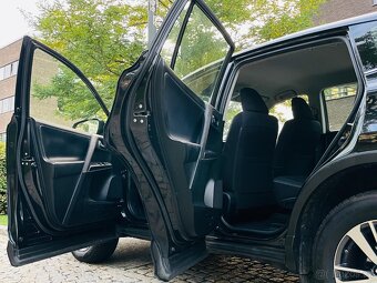 Toyota Rav4 2.0D 105KW MANUÁL 1.MAJITEL KAMERA TAŽNÉ - 12