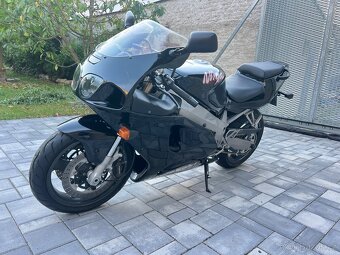 Kawasaki zx7-r Zx7r černá barva - 12