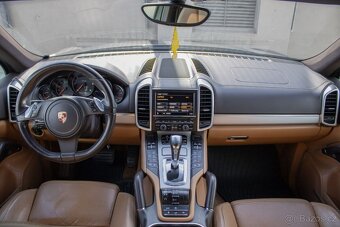 Porsche Cayenne Diesel 245k - 12