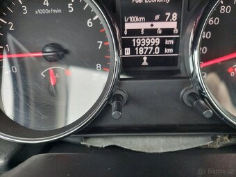 NISSAN QASHQAI 2.0i 7-MÍST NAVI KAMERA PANORAMA - 12