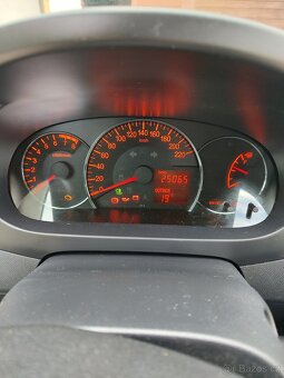 Daihatsu Cuore 1.0 51 KW - 12