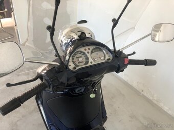 Piaggio Beverly 400 - 12