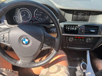 BMW X3 rv 2011 manuál - 12
