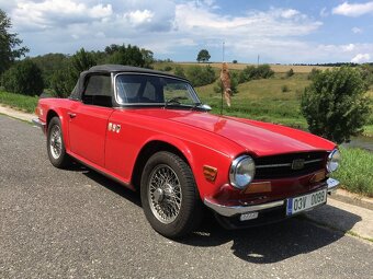 Triumph TR6 - 12