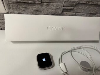 Apple Watch Series 8 45mm - 12