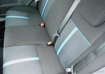 Ford Focus 1,6 74 kW KLIMA Serviska benzín - 12