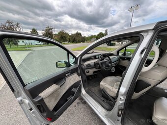 Citroën C8 2.2 HDi 94 kW – 6 míst, bohatá výbava, nová STK - 12