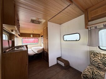 Karavan Buerstner LUX - 12