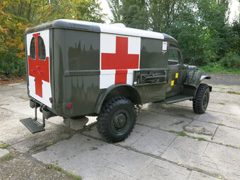 Dodge WC-54 sanitka, 1943 – plně pojízdná, po renovaci karos - 12