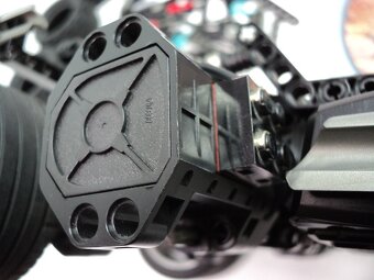 Lego RC set 8475 - 12