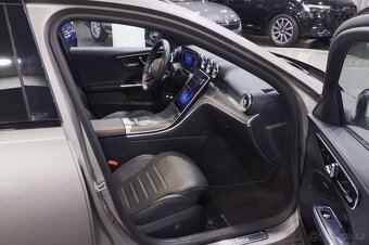 Mercedes-Benz C300eT AMG - otevřeno celý víkend do 20:00 - 12