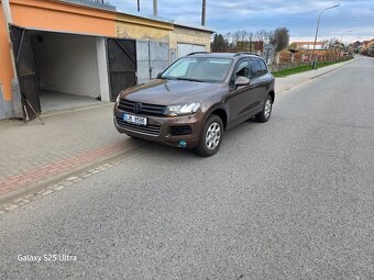 Volkswagen Tuareg 3.0 - 12