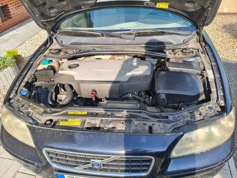 Volvo S60 D5 2.4 136 kW man 2005 na díly - 12