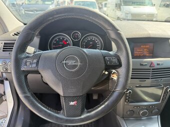 Opel Astra GTC 2.0 Turbo Cosmo - 12